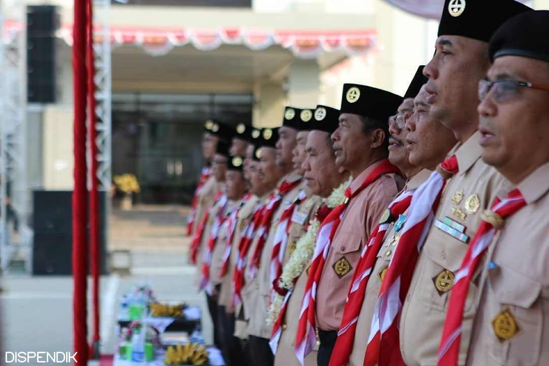 PERINGATAN HARI PRAMUKA KE 58, BUPATI PASURUAN PIMPIN APEL BESAR