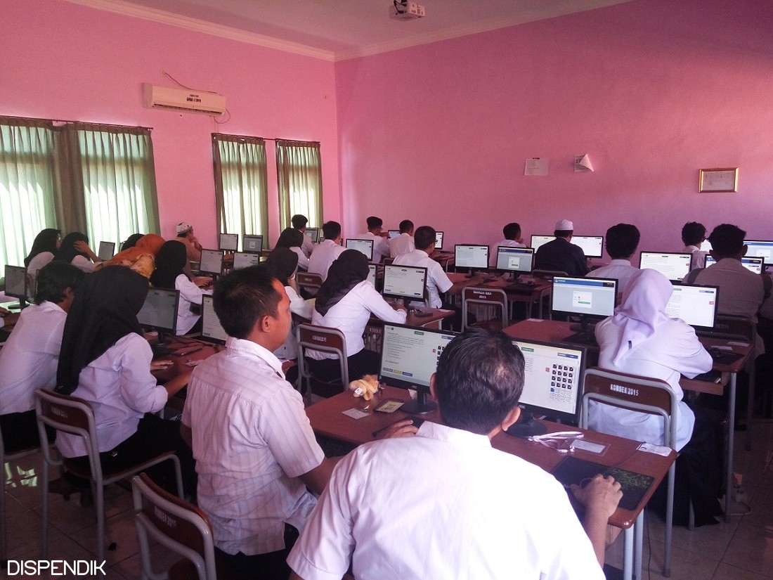 SUKSESKAN PENDIDIKAN MELALUI PELAKSANAAN UJIAN NASIONAL BERBASIS KOMPUTER KEJAR PAKET C SETARA SMA TAHUN 2018
