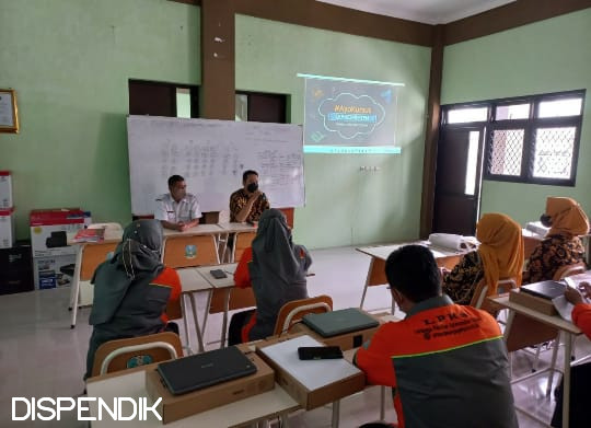 KEGIATAN SOSIALISASI KE SEKOLAH DENGAN LKP