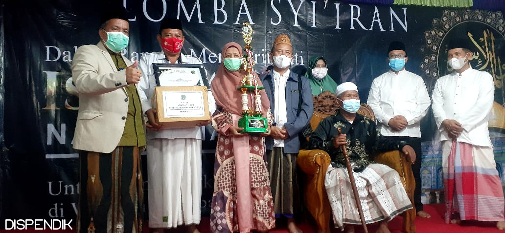 SYI'IRAN. SENI TRADISIONAL BLUK GEBLUK KECAMATAN REMBANG