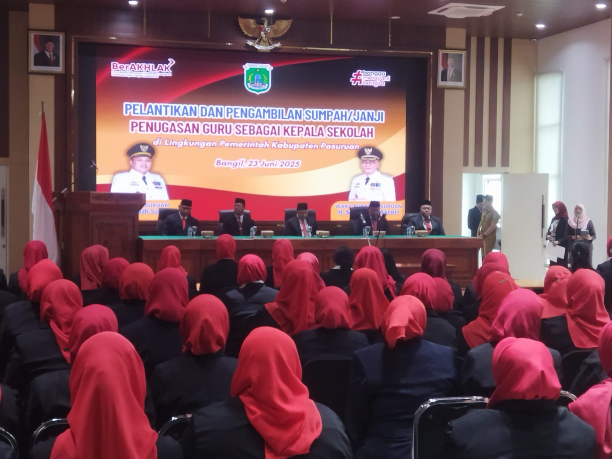 PELANTIKAN KEPALA SEKOLAH DI LINGKUNGAN DINAS PENDIDIKAN DAN KEBUDAYAN KABUPATEN PASURUAN