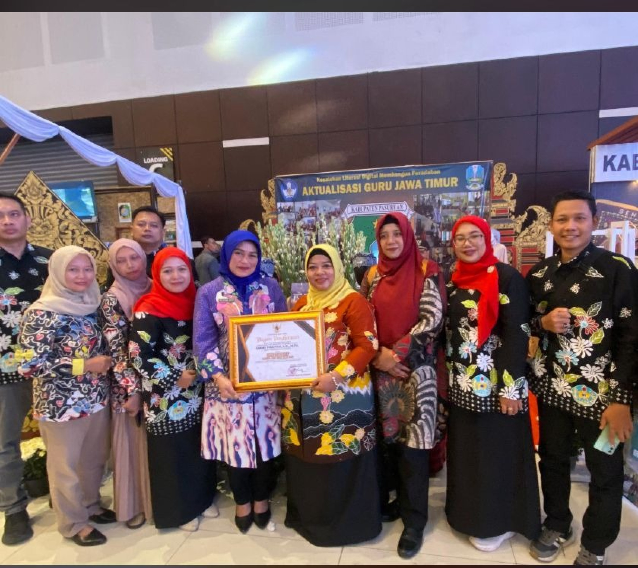 Guru Inovatif ibu Ummu Fikriyah , S.Si, Ukir Prestasi Gemilang di Tingkat Provinsi Jawa Timur!