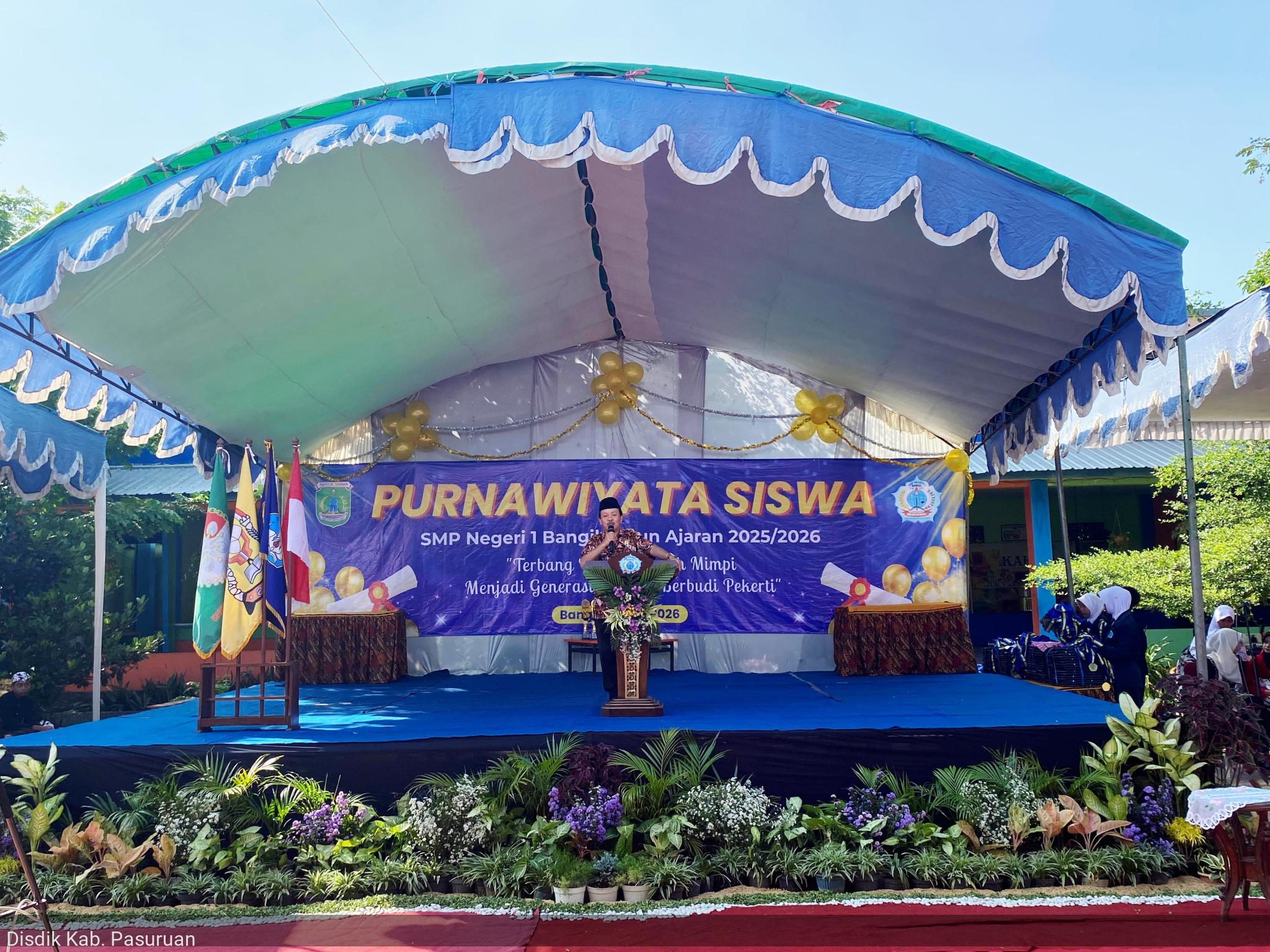 Purnawiyata SMP NEGERI 1 BANGIL : Resmi Lulus, Siap Melangkah Menuju Gerbang Masa Depan Gemilang