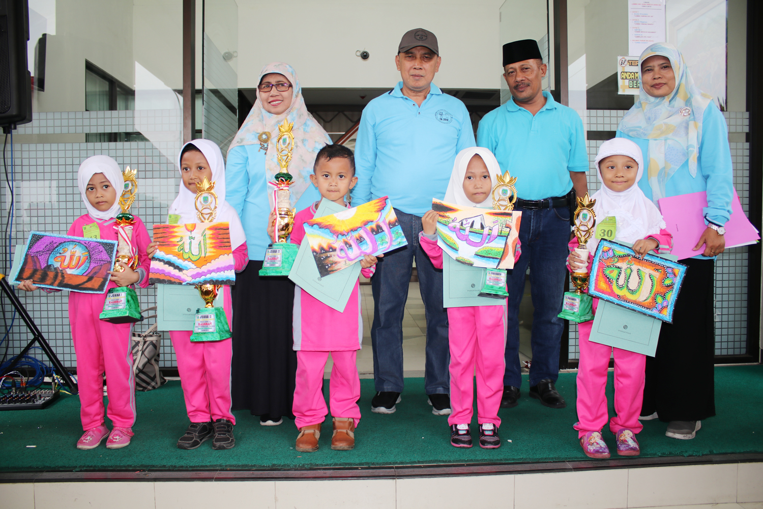 LOMBA ANAK SHOLEH