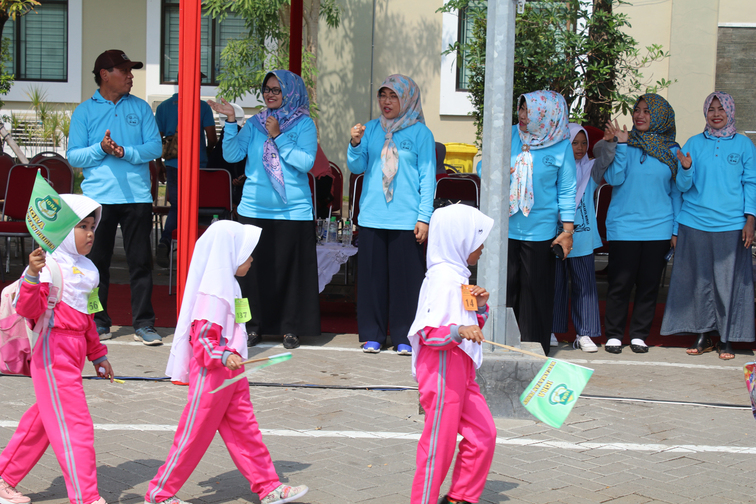LOMBA ANAK SHOLEH