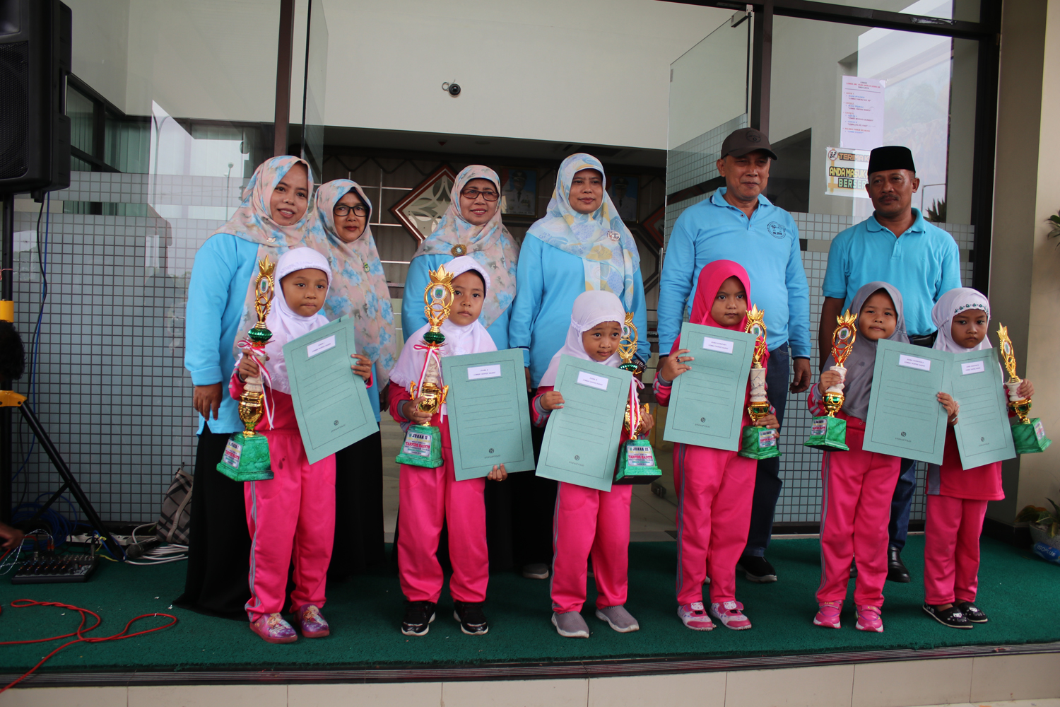 LOMBA ANAK SHOLEH