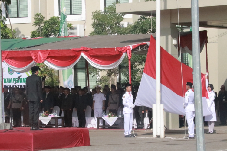 Pengibaran bendera Merah Putih