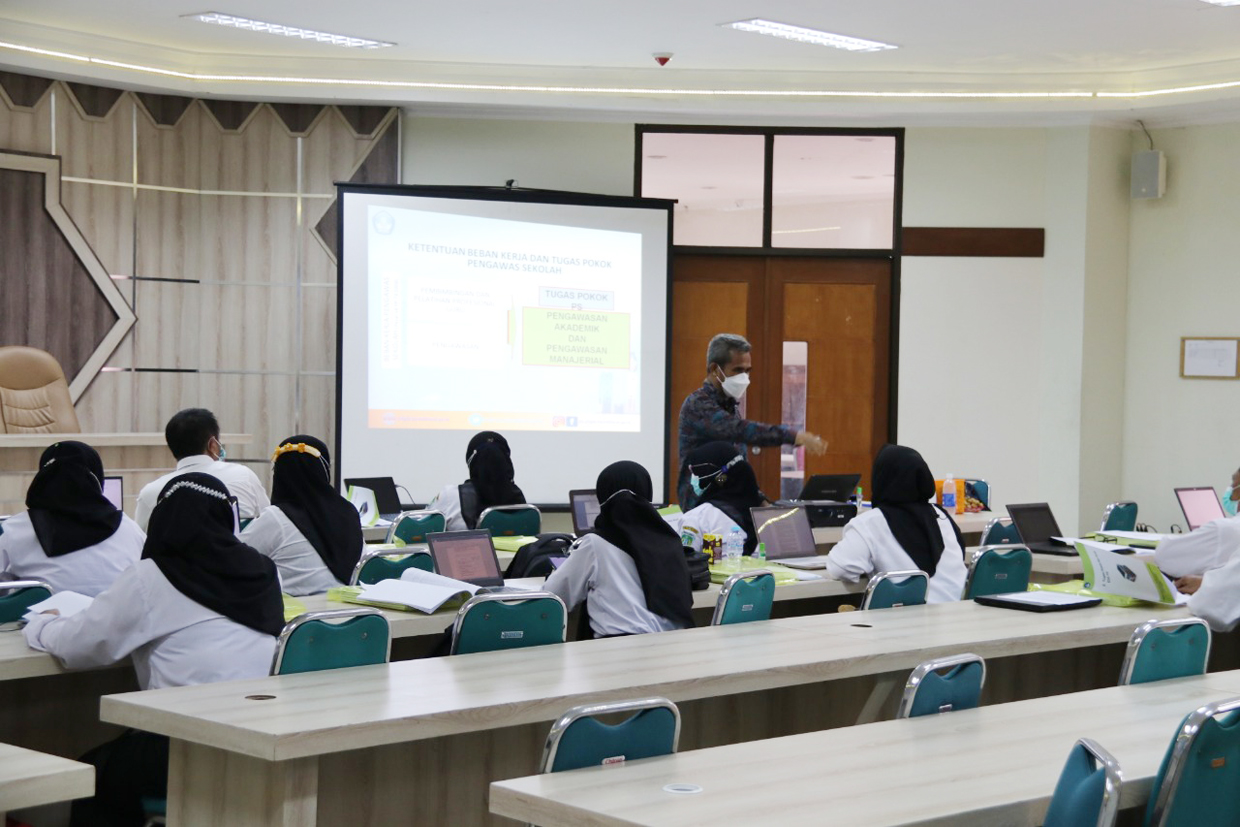 DIKLAT CALON PENGAWAS SEKOLAH TK/SD/SMP