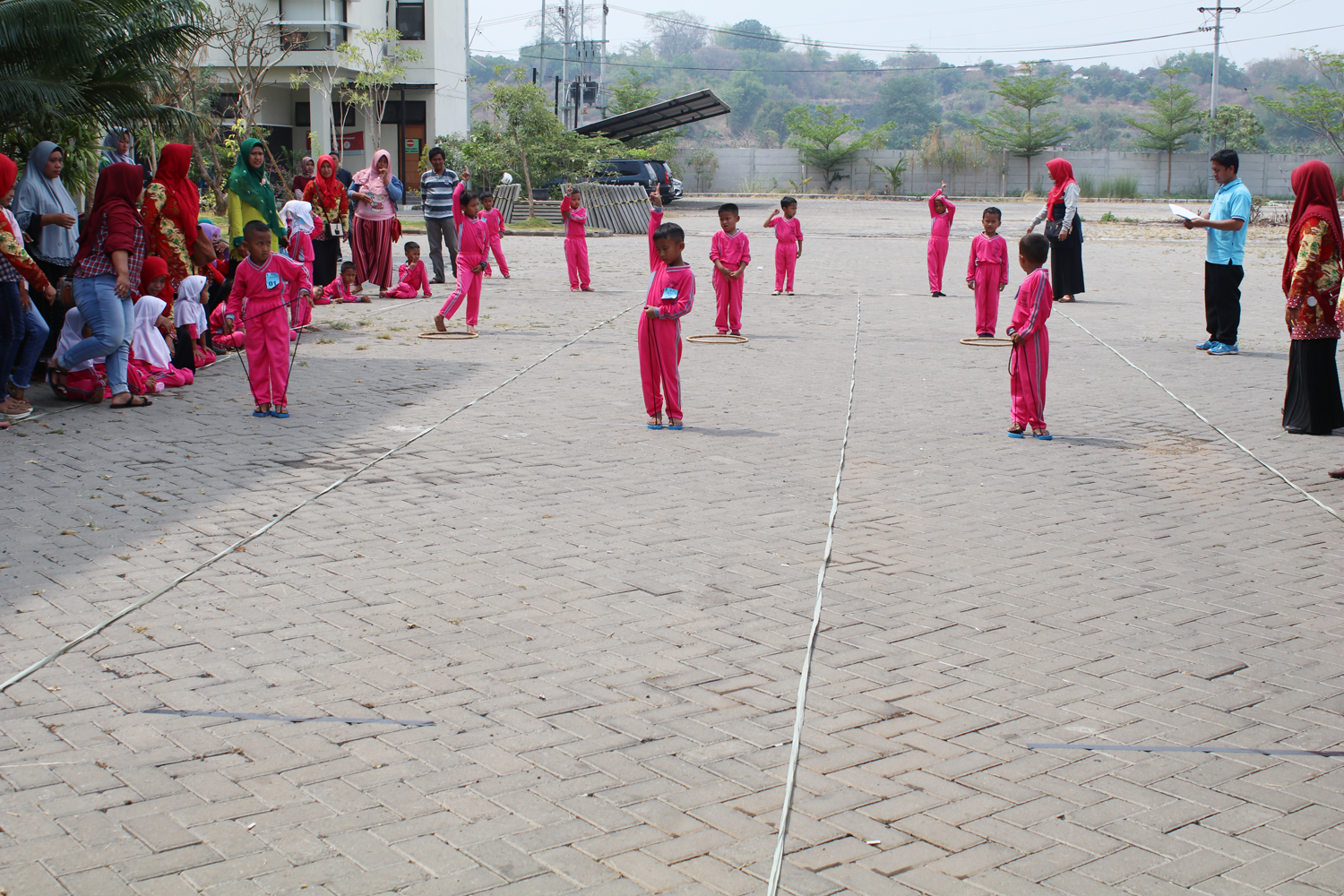 LOMBA ANAK SHOLEH